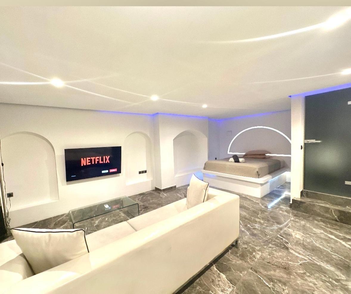 Apartament Cute Private With Yard Saloniki